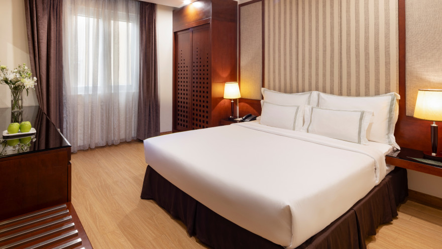 Deluxe Double Window