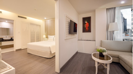 Sakura Suite City View