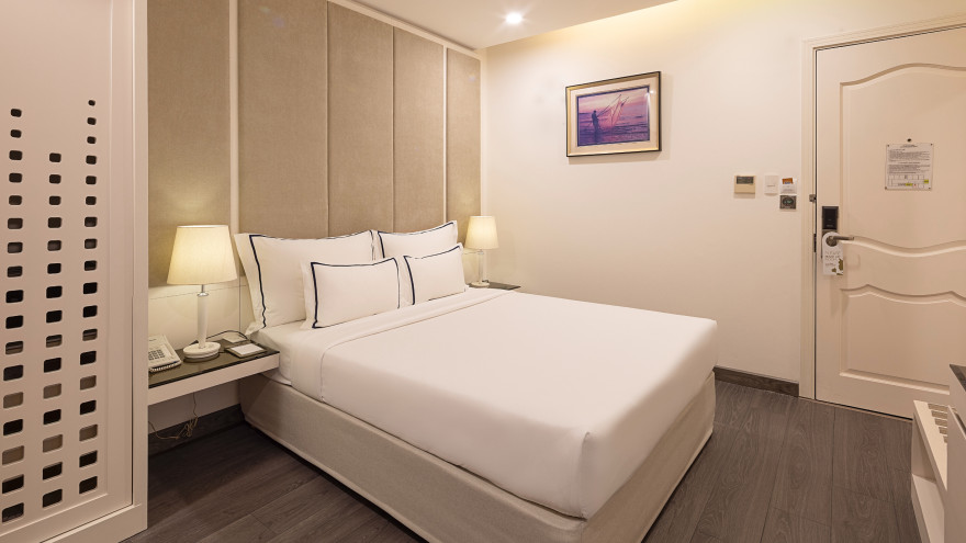 Senior Deluxe Double Window – Sakura-2